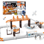Circuit de Course Spatial "Outer Space Track" - Navette Motorisée et Figurines d'Astronautes