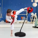 Ensemble d’entrainement de boxe, PUNCHING BALL SUR PIED AVEC GANTS, superbe jouet Jeu de boxe Punching Ball pour enfants